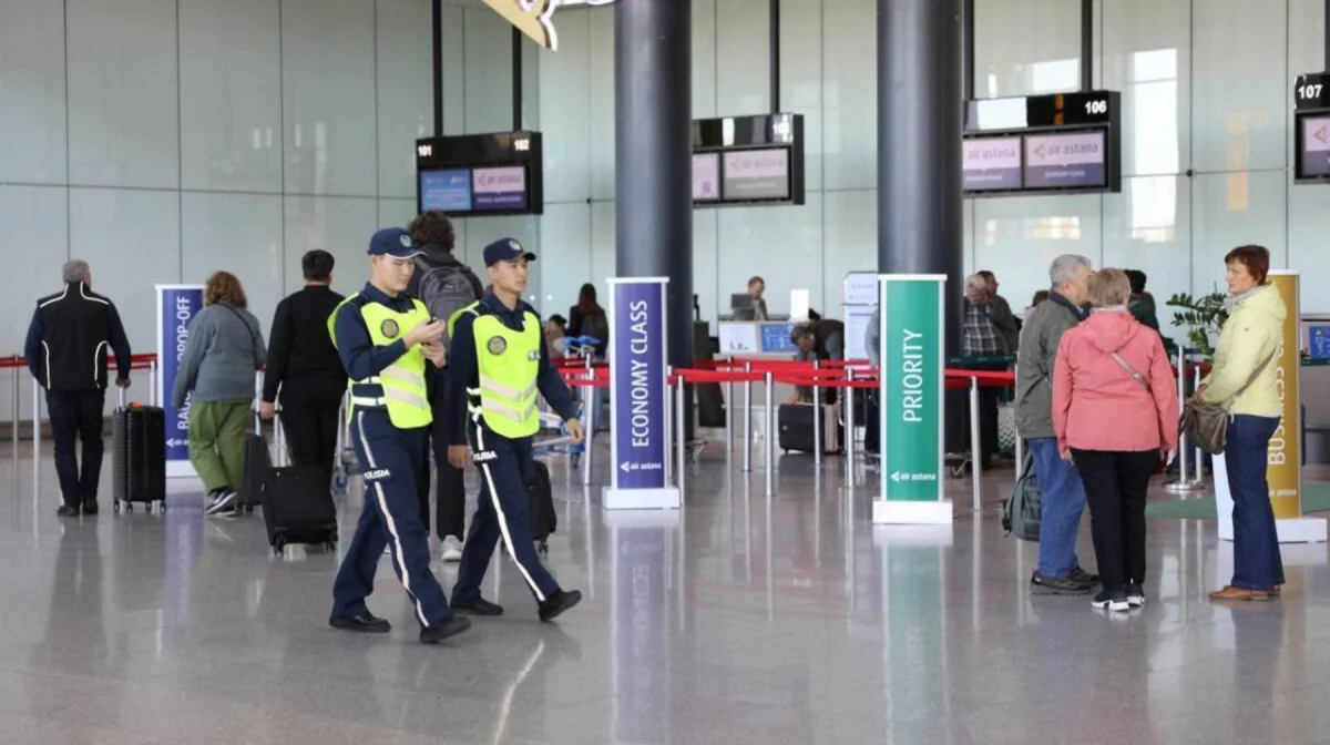 Биылдыққа құқық бұзған 500-ге жуық әуе жолаушысы ұшақтан түсірілген