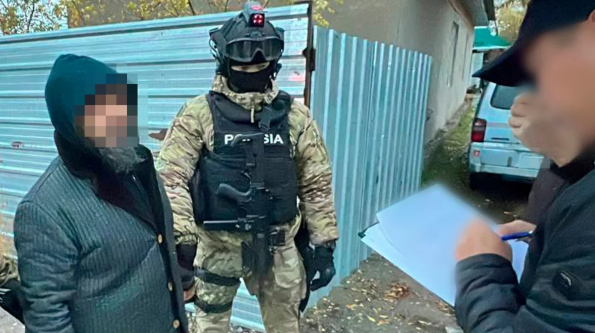 КНБ показал кадры задержания предполагаемых экстремистов