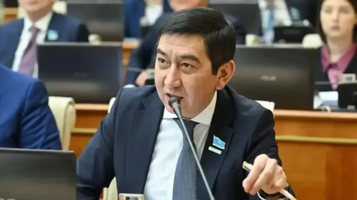 Ринат Зайытов: Опера және балет театрын мейрамхана қылған