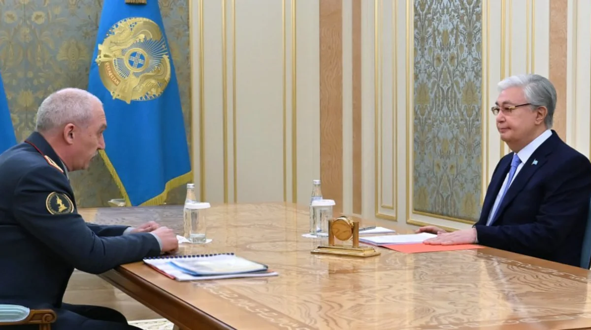 Тоқаев Қорғаныс министріне әскери саланы цифрландыру ісін күшейтуді тапсырды