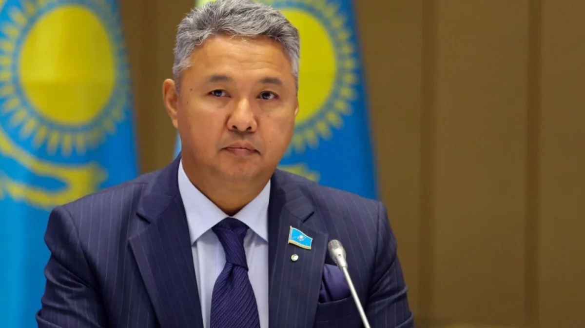 Депутат Азат Перуашев «переобулся» после критики Токаева