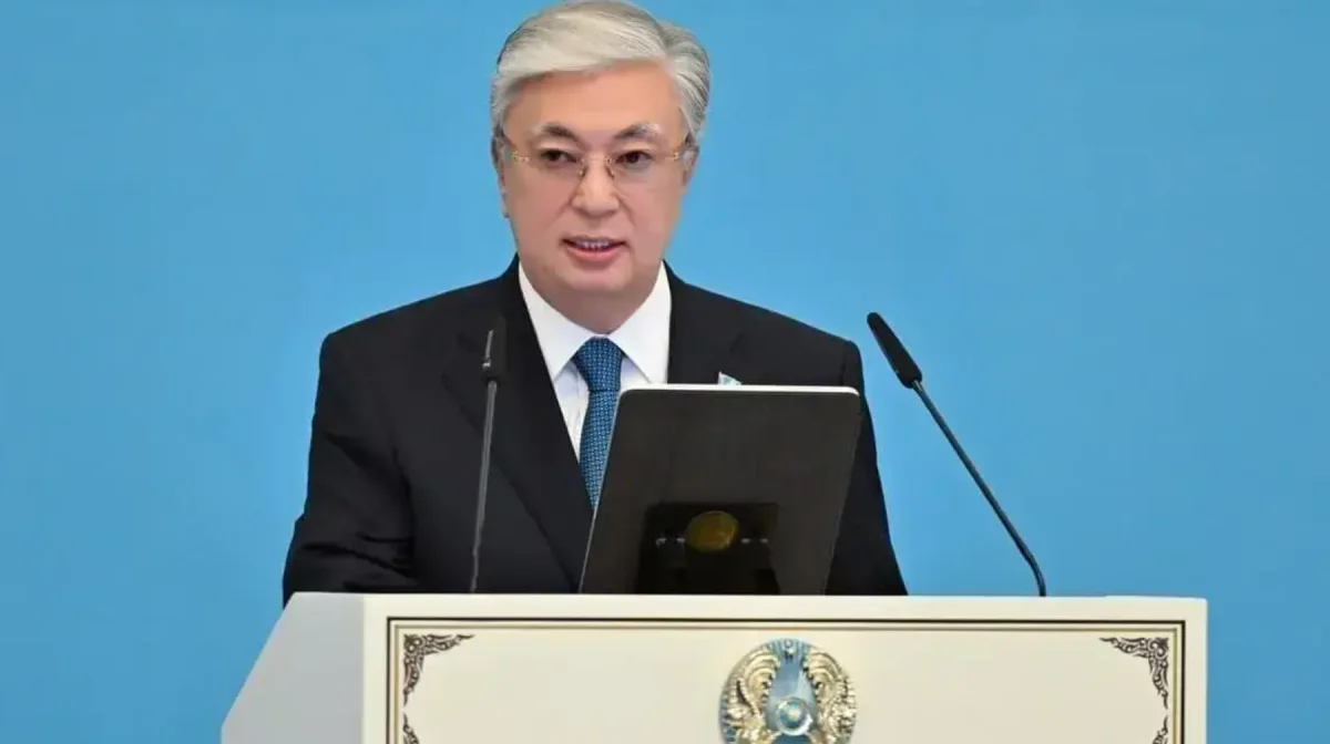 Токаев поздравил казахстанцев с Национальным днем печати