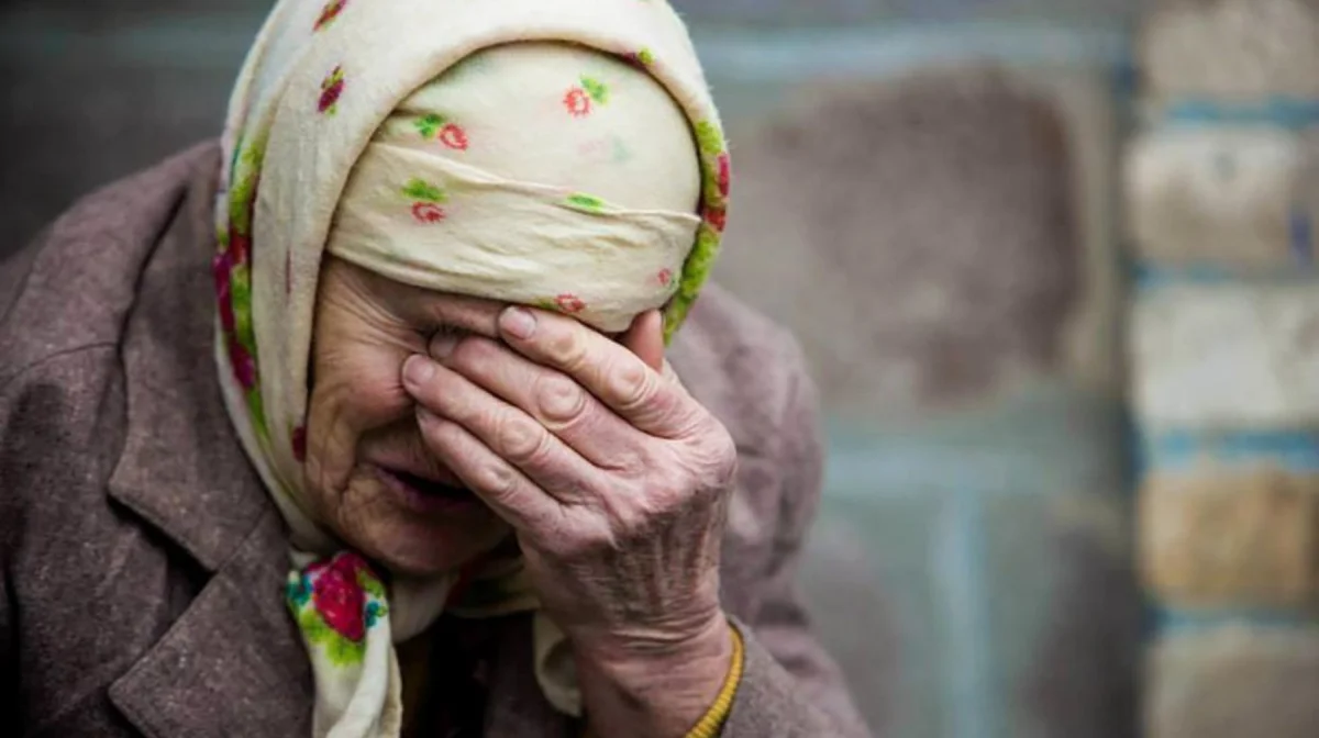 Отдали ей 286 млн тенге: женщина одурачила 35 пенсионеров в Астане