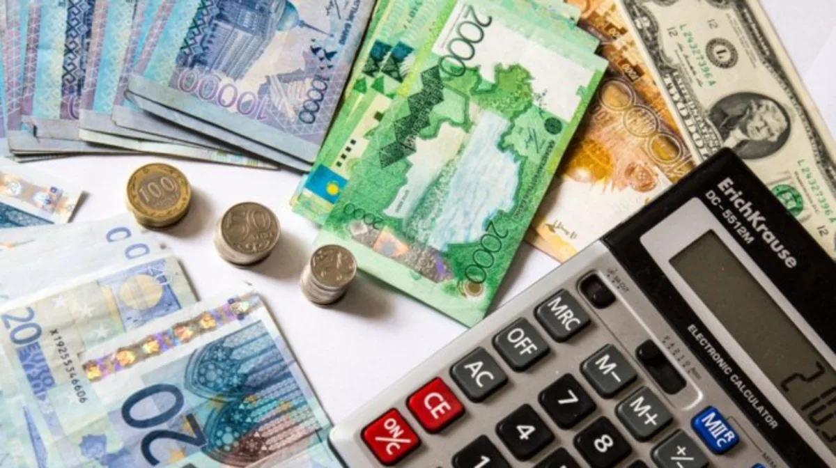 Казахстанцы в среднем зарабатывают 435 тысяч тенге в месяц