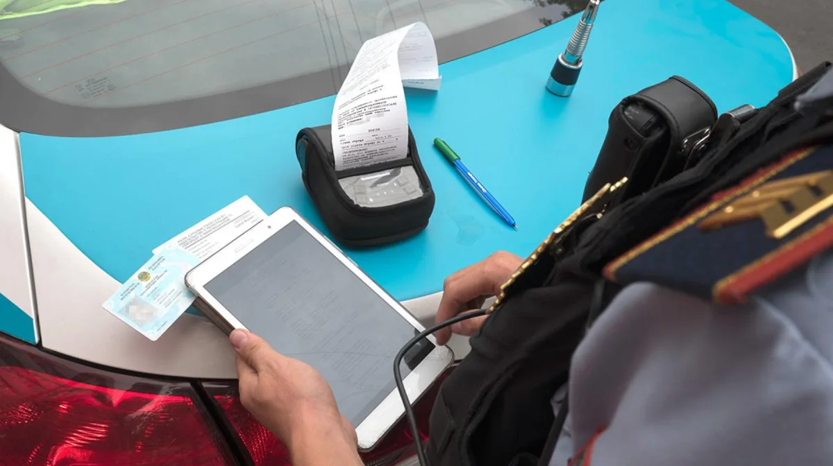 Отправлять на пересдачу и лишать прав водителей за частое нарушение ПДД предложили в Сенате