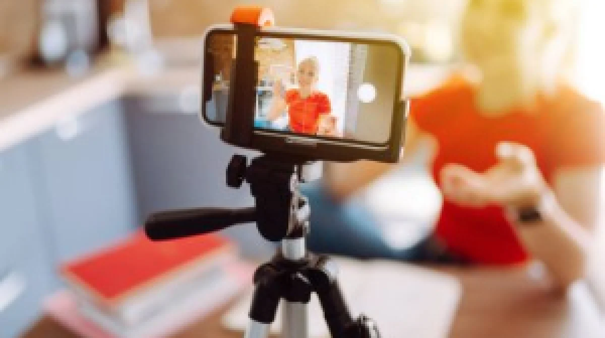 9,8 млрд теңге: жүзге жуық блогерге жіберілген хабарлама кері қайтарылды