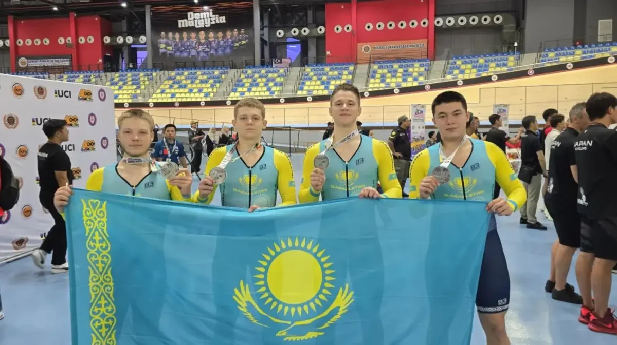 Гонщики Астаны завоевали серебро на чемпионате Азии по велотреку