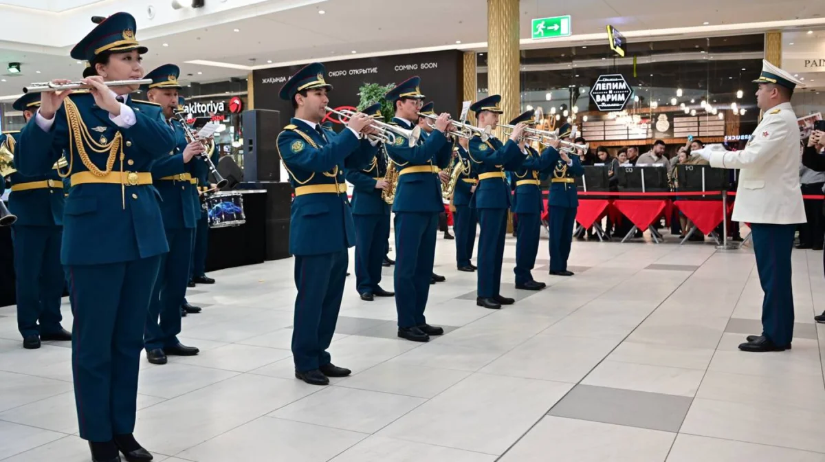 Марш, дефиле және Жеңіс әуендері: әскери музыканттар әсерлі концерт ұйымдастырды