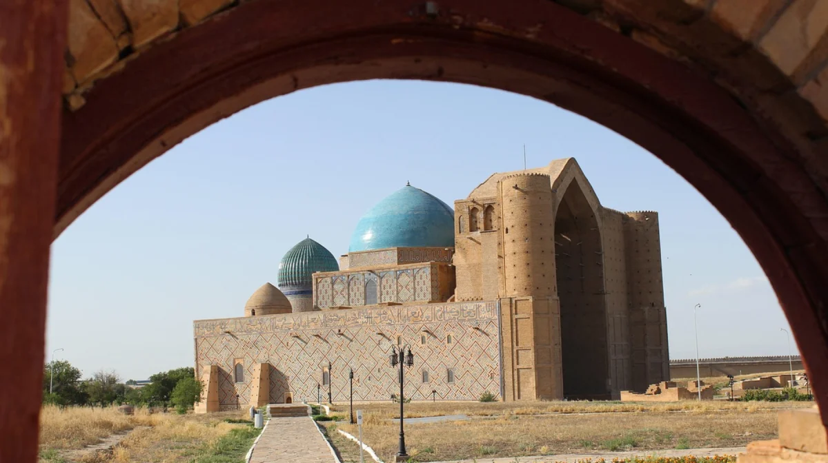 Токаев законодательно утвердил особый статус Туркестана