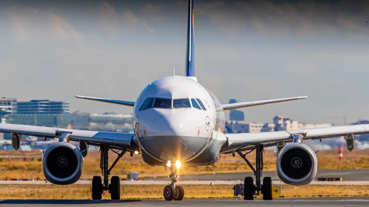 Дополнительные авиарейсы запустят в Казахстане на мартовские праздники