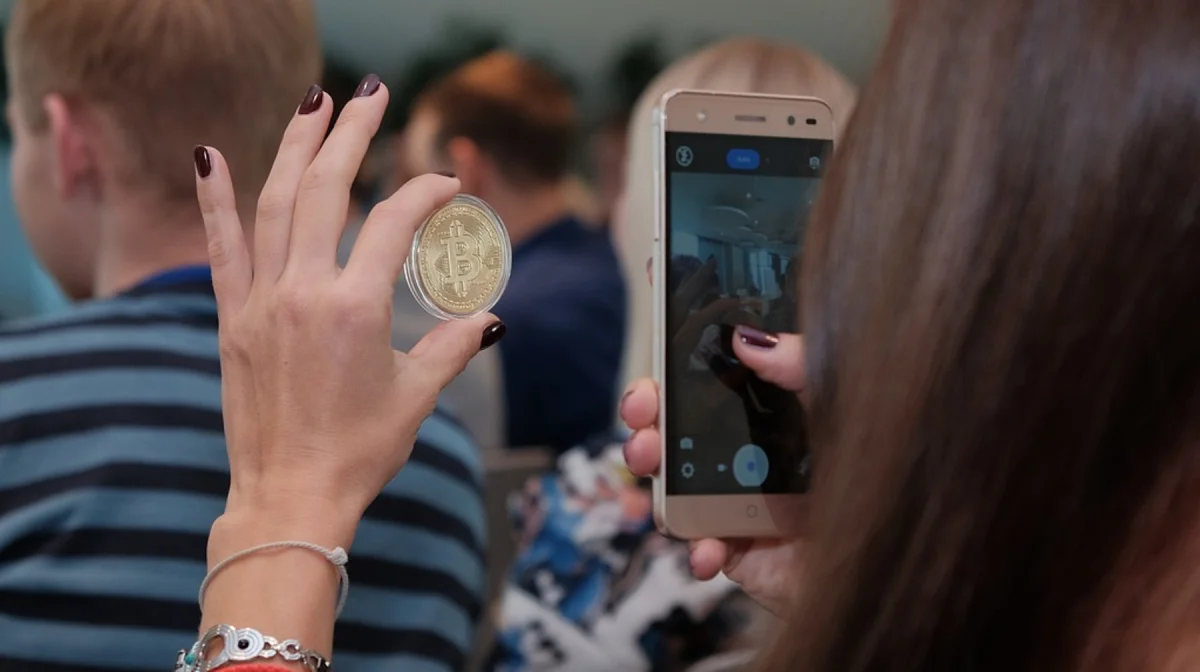 Казахстанцев вовлекли в финансовую пирамиду покупкой криптовалюты