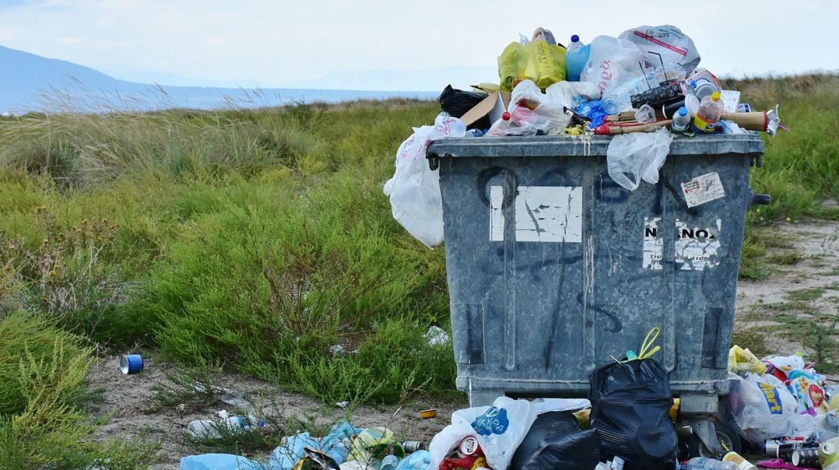 Жителям СКО незаконно завышали тарифы на вывоз мусора