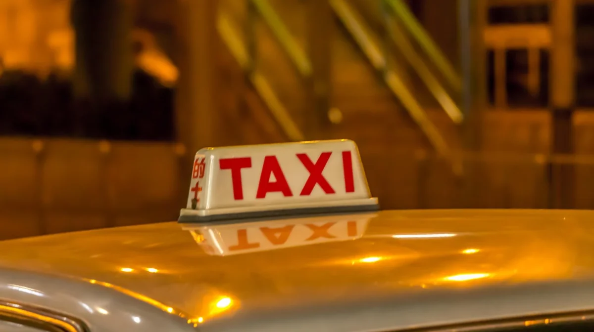 Увеличился спрос на услуги такси в городах Казахстана