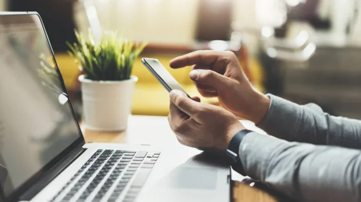 Kcell, Tele2 және Beeline: операторлар халықтың қалтасын қағуға келіскен бе?