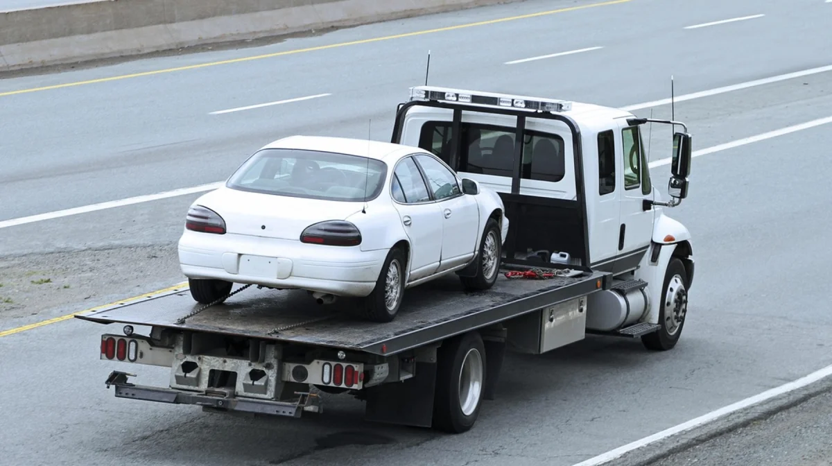 Крадут дорогие авто: Активизировались мошенники в сфере междугородних перевозок