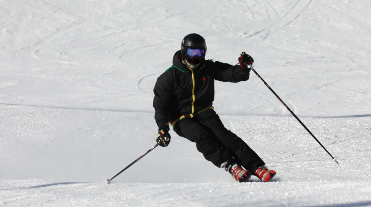 Лыжник погиб при сходе лавины в горах Алматы