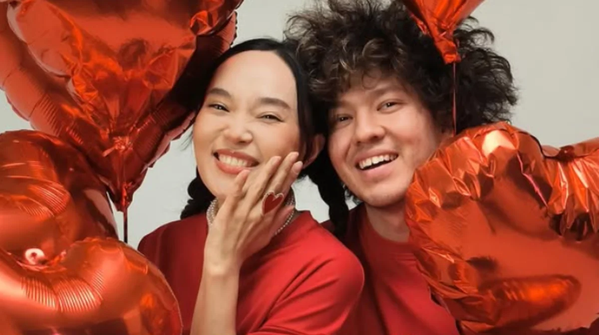 «Бірінші ұлы кедергі емес»: Айжұлдыз Адайбекованың болашақ күйеуі сырын ақтарды