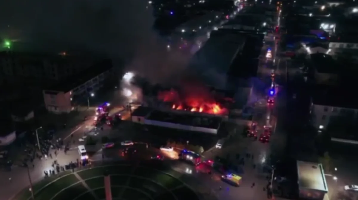 Жаңаөзенде ірі сауда орталығы өртенді