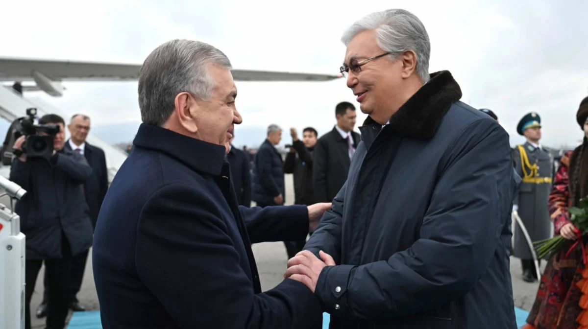 Өзбекстан президенті Қазақстанға жұмыс сапарымен келді
