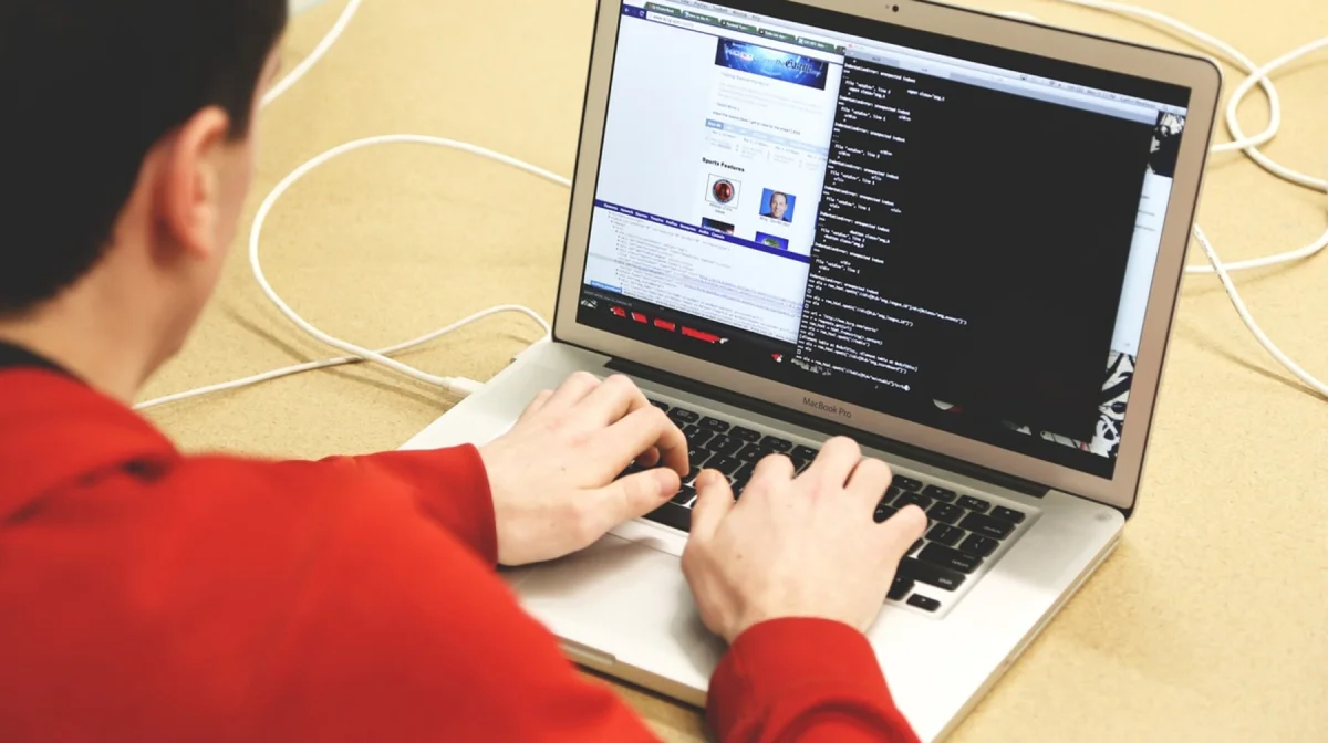 Мошенники стали использовать искусственный интеллект для обмана казахстанцев