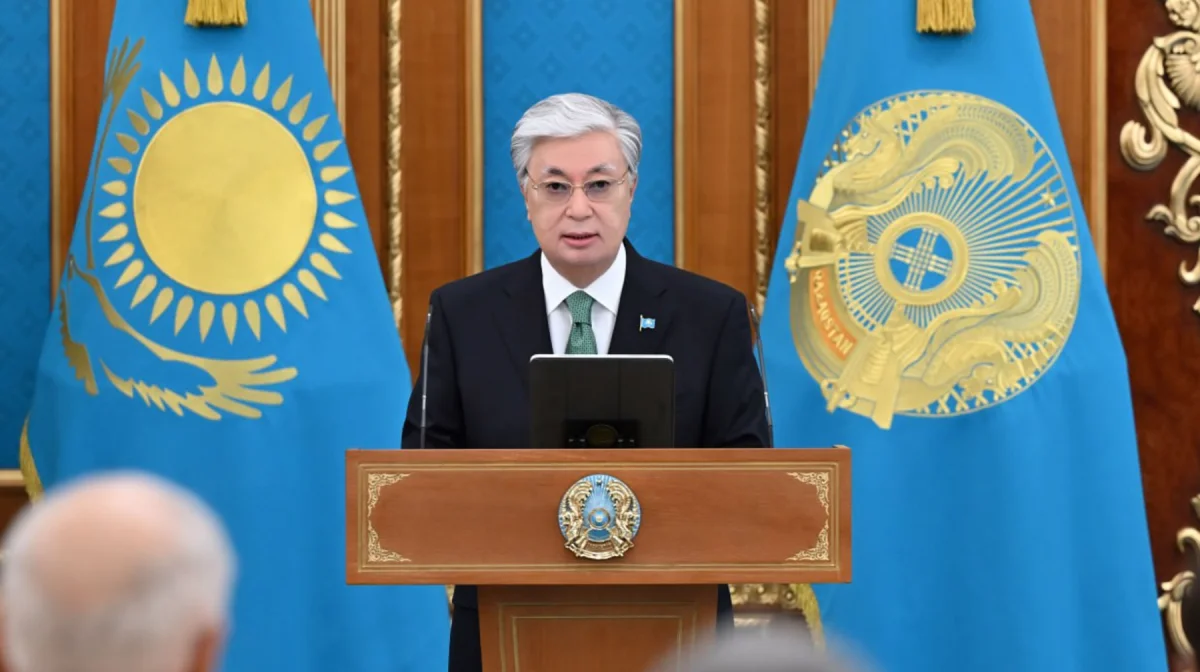 «Дүрлігуге себеп жоқ». Тоқаев қазақстандықтарды сабырға шақырды