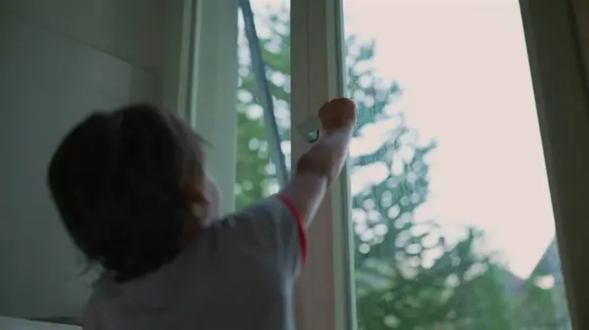 13 бала терезеден құлаған: ІІМ ата-аналарға үндеу жасады