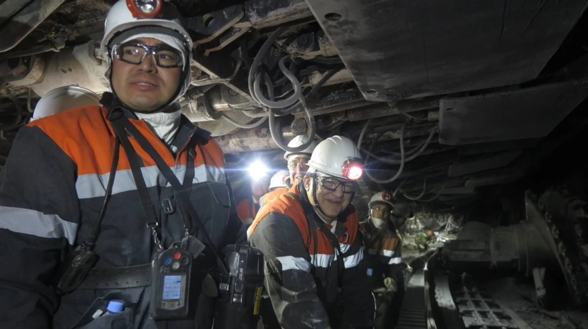 Төтенше жағдайлар министрі шахтадағы кеншілердің жағдайын тексерді