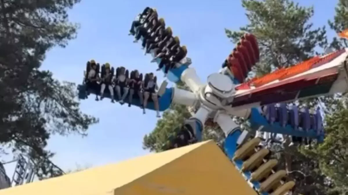 Аттракцион аяқасты істен шыққан: Оқыс оқиға болған саябақты полицейлер тексеруде