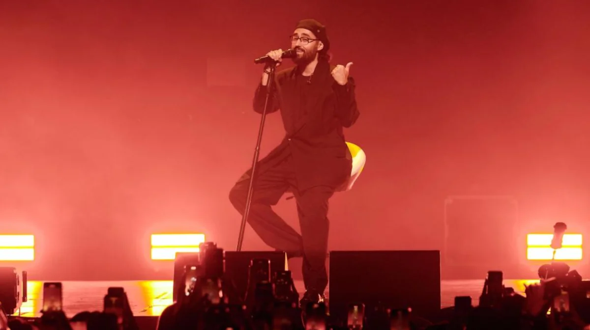 Неожиданное признание российского певца со сцены восхитило астанчан (ВИДЕО)