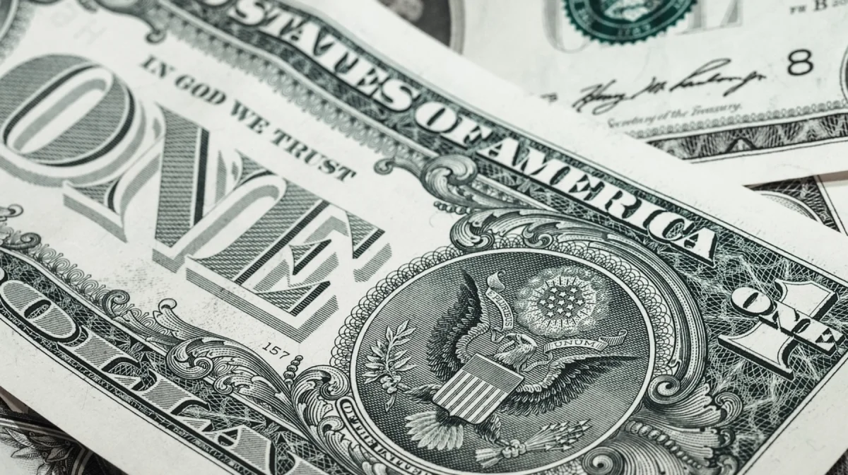 Доллары старого образца стали проблемой для обменников Казахстана