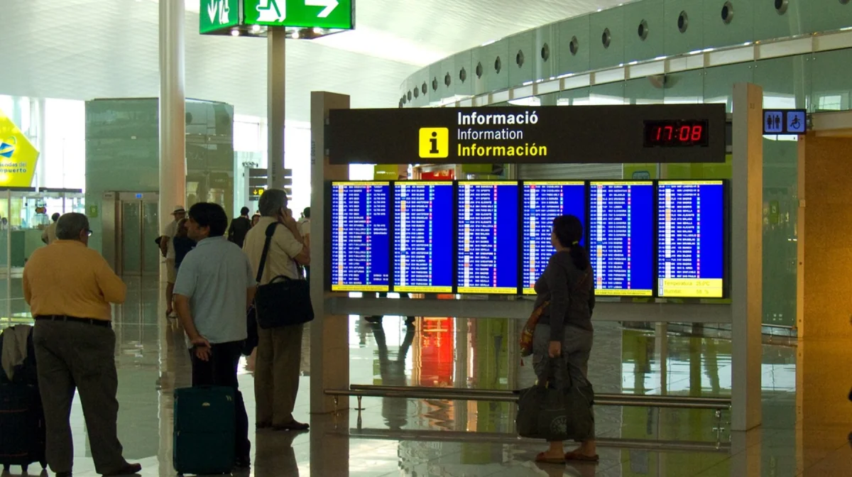 Авиаперелёты влетели в копейку: сенатор раскрыл, почему билеты такие дорогие