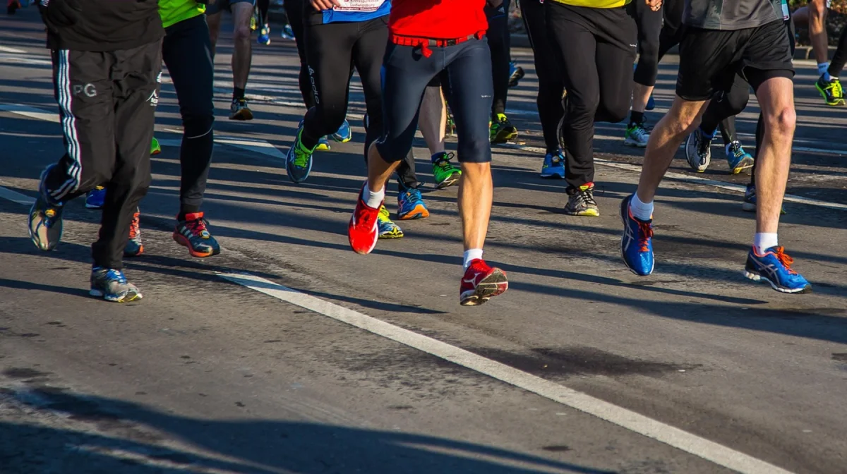 Два бегуна скончались на марафоне в Алматы (ВИДЕО)