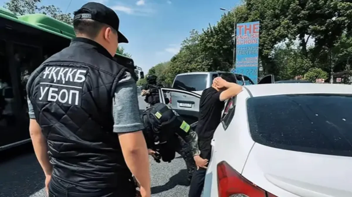 1,2 миллион теңге талап еткен: Шымкентте мұғалімді бопсалады деген күдікпен блогер ұсталды