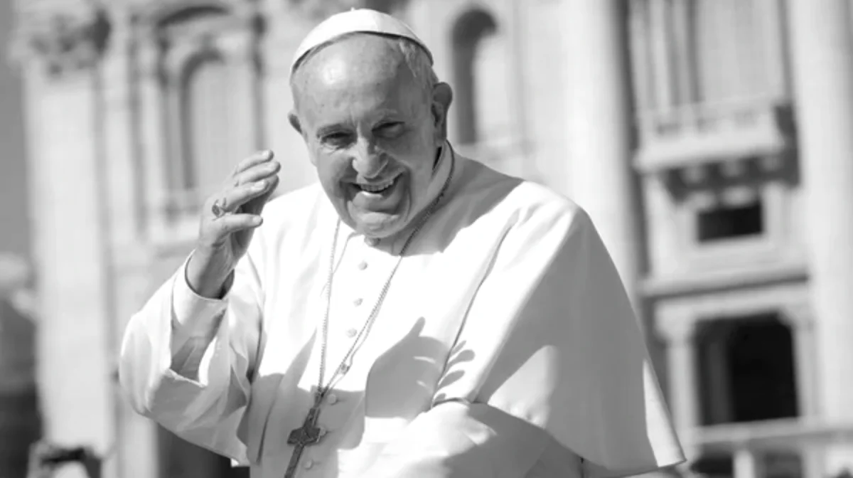 Рим Папасы қайтыс болды