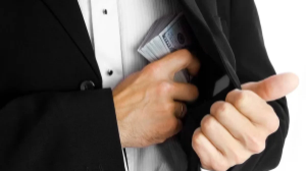 Ақтөбеде 272 млн теңге жымқырған шенеунік сотталды