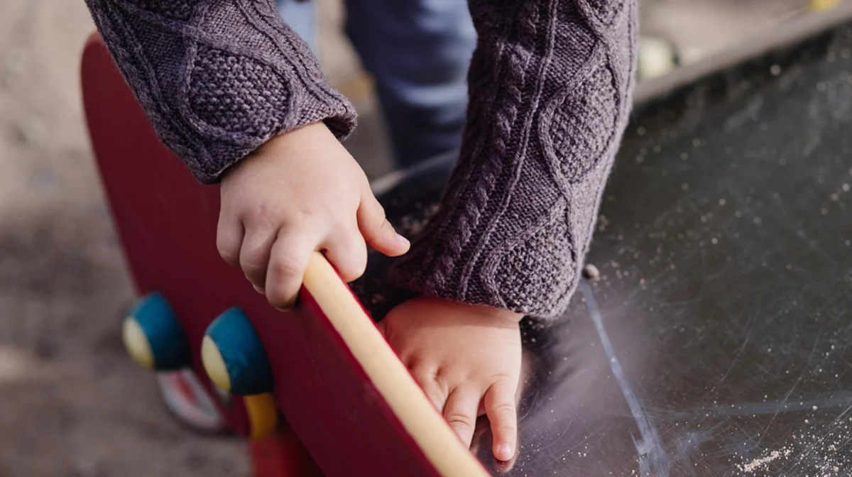 Видеозапись доказала вину: воспитательницу в Жезказгане осудили за избиение ребенка