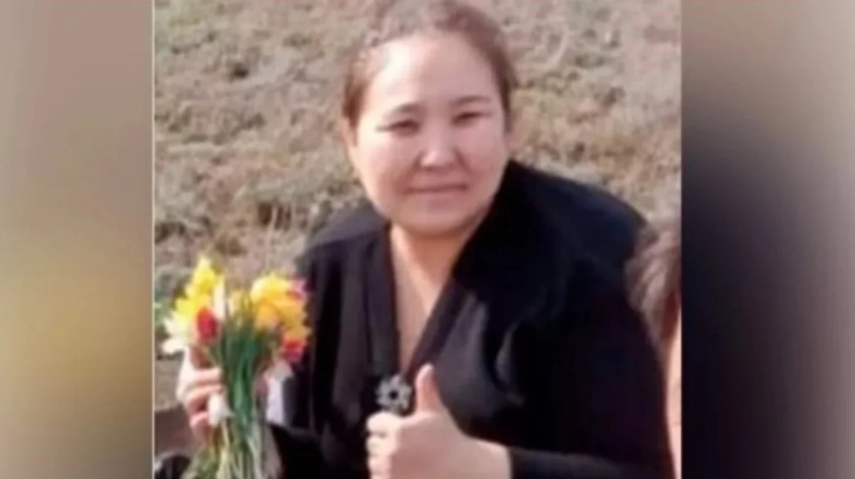 Акима наказали за фото с краснокнижными тюльпанами