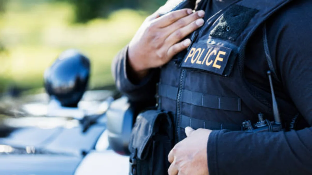 Алматыда әйелін пышақтап өлтірген полицей бұған дейін жұмыстан шығарылған