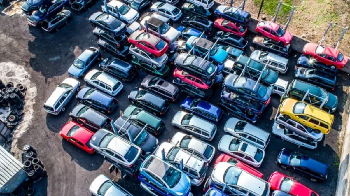 Айып тұрағындағы көліктер ғайып болды: Алматы облысында 100 млн теңгенің ұрлығы ашылды