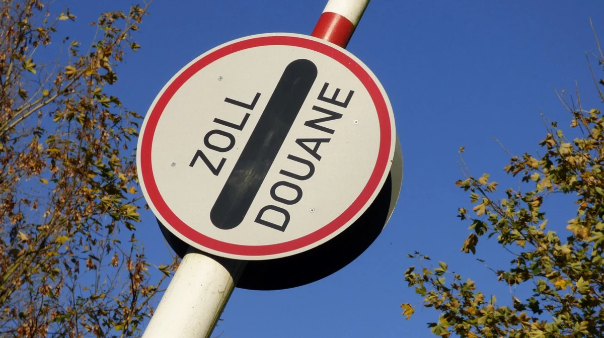 Жаловаться стало проще: «красные кнопки» появились на таможенных постах Казахстана