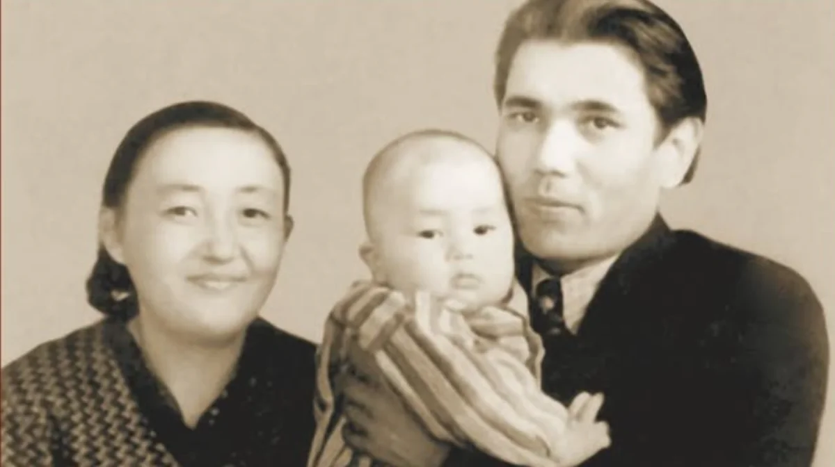 «Біздің өмірмен ғұмыр кешті»: Тоқаев анасы жайлы әсерлі жазба қалдырды