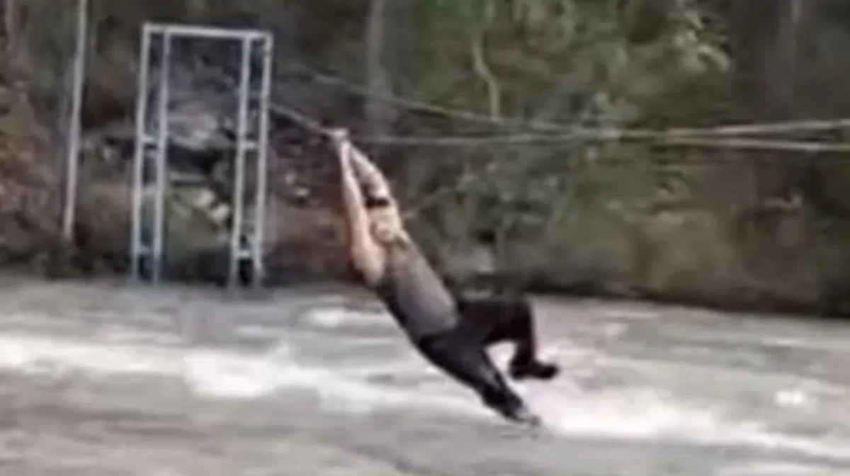 Жетісу облысында өзеннен арқан арқылы өтпек болған ер адам суға ағып кетті