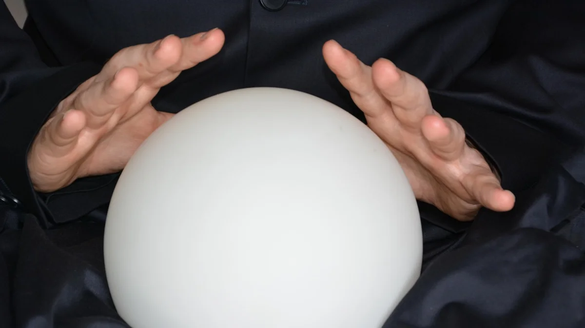 Снимал не порчу, а деньги: в Астане задержан TikTok-шарлатан