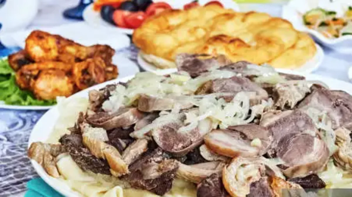 Без долгов и пышных застолий: в Казахстане упростят поминки