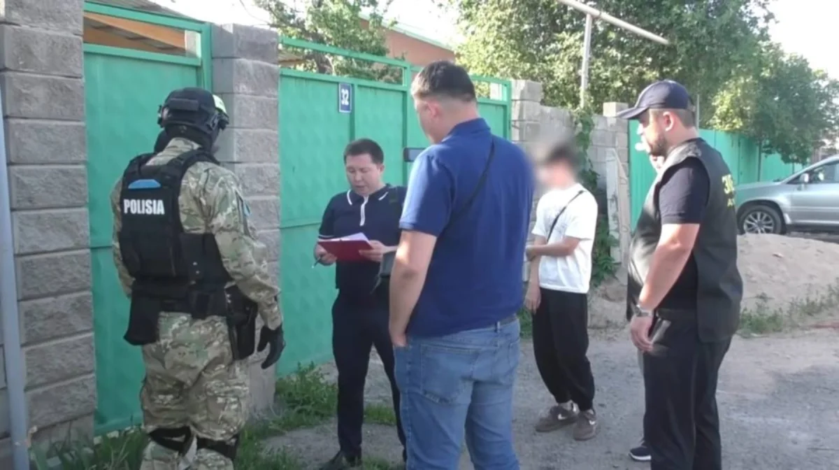 Оккультизммен айналысқан: Алматыда діни экстремистік әдебиеттерді таратқан шетелдік ұсталды