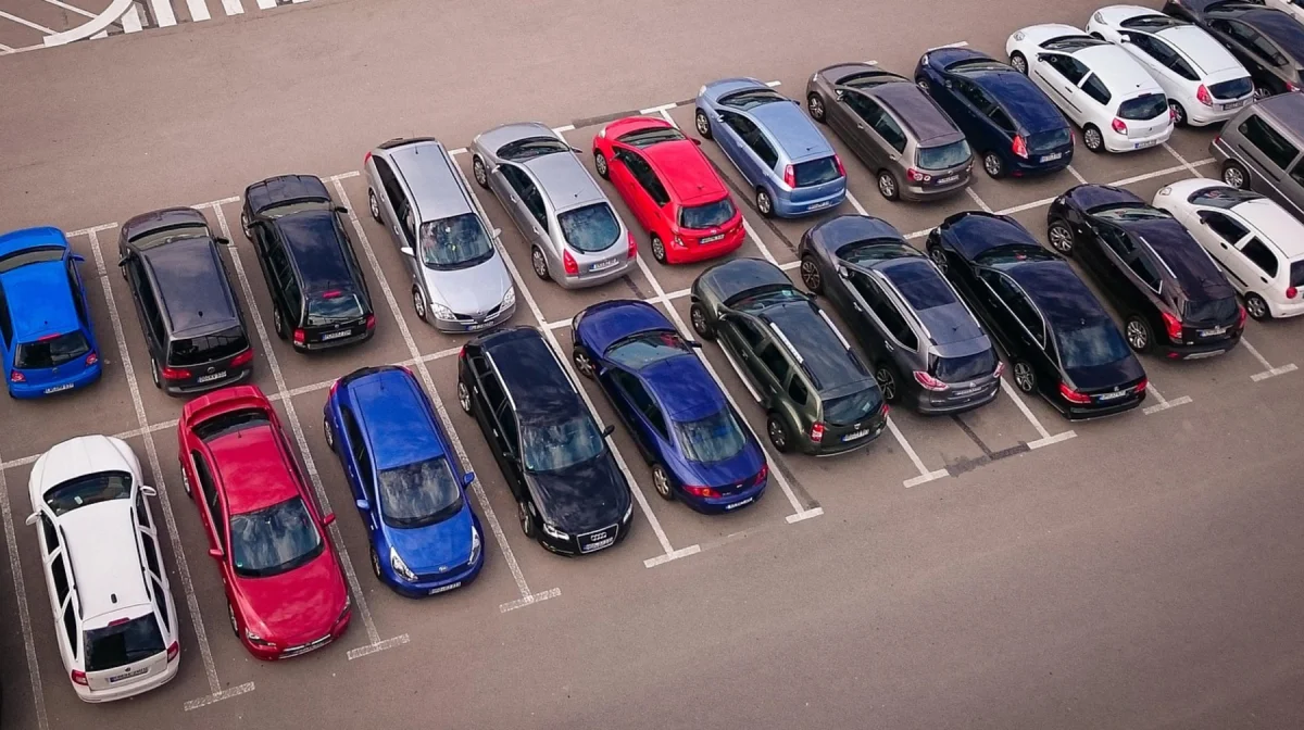 Фиктивная регистрация авто в Казахстане: полиция замешана в масштабной схеме