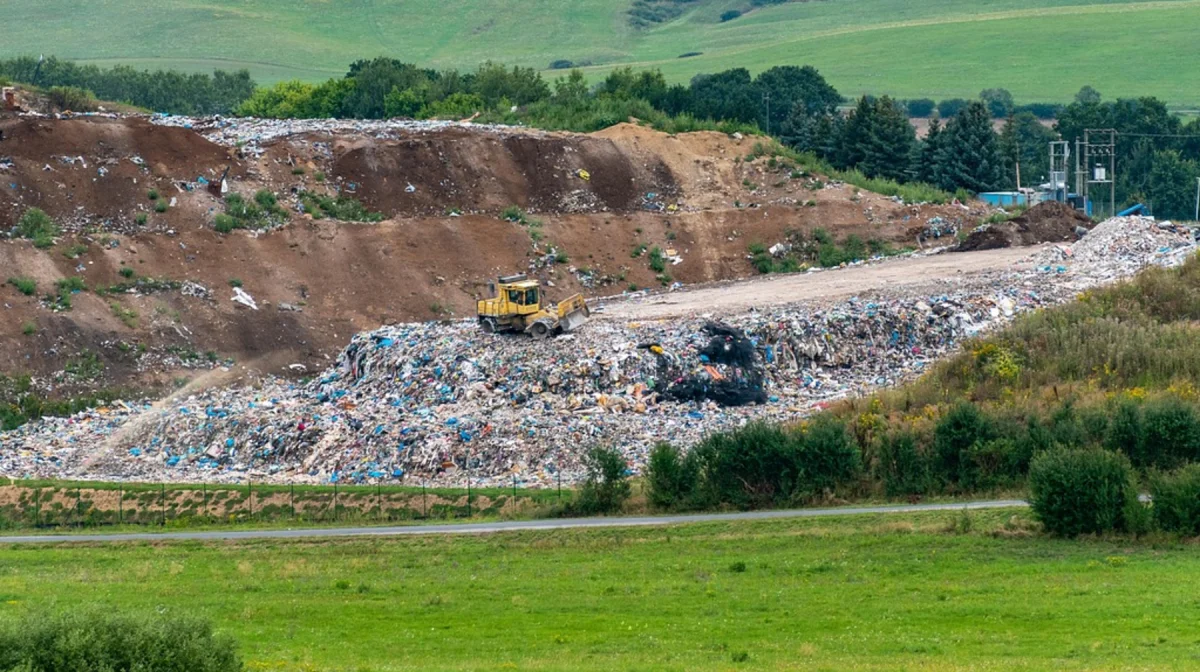 Туркестан с особым статусом задыхается от мусорных отходов