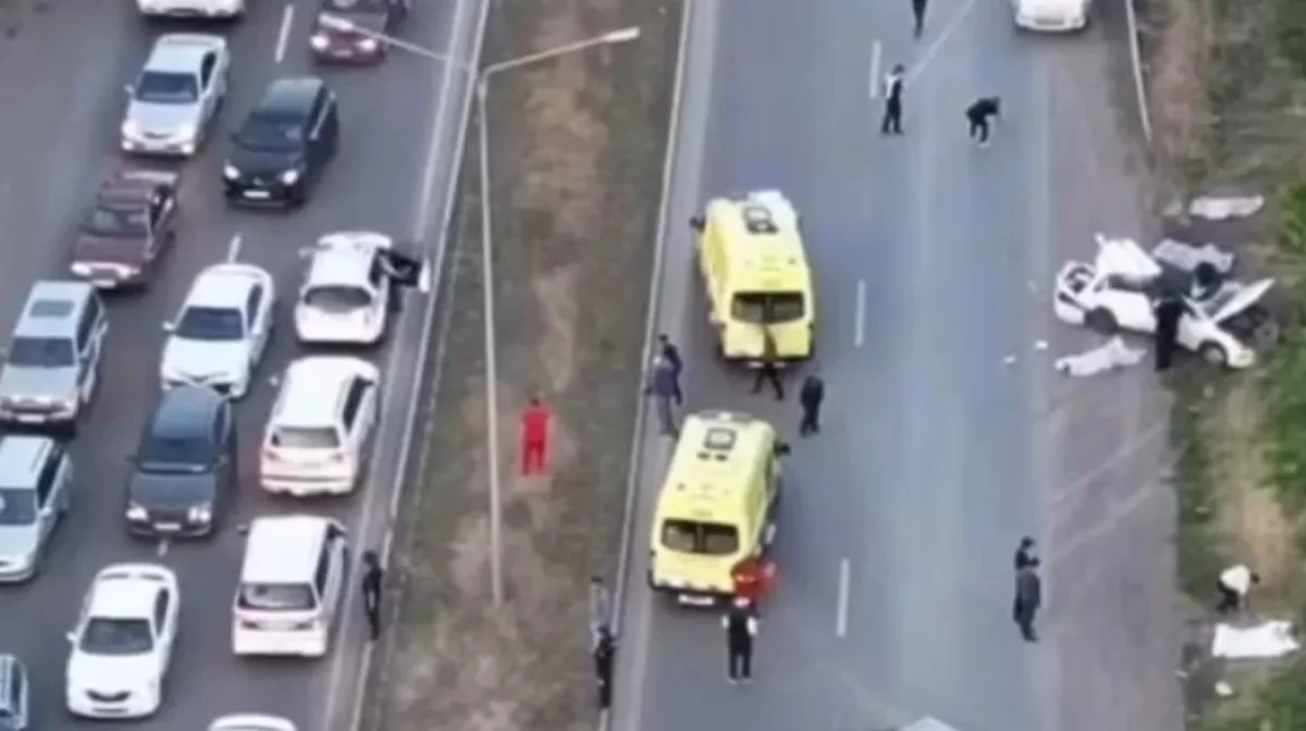 Жүк көлігінің тіркемесі ажыраған: Алматы облысында ірі жол апатынан төрт адам қаза тапты