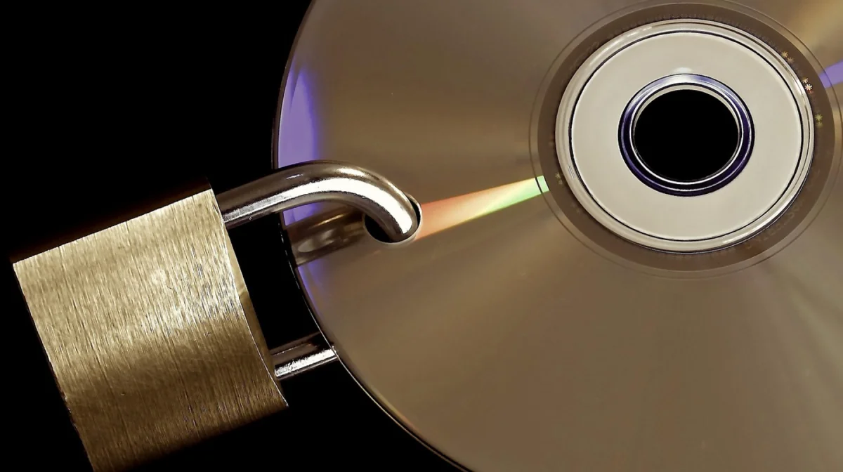 Данные казахстанцев продавали в Telegram — задержано 140 человек (ВИДЕО)