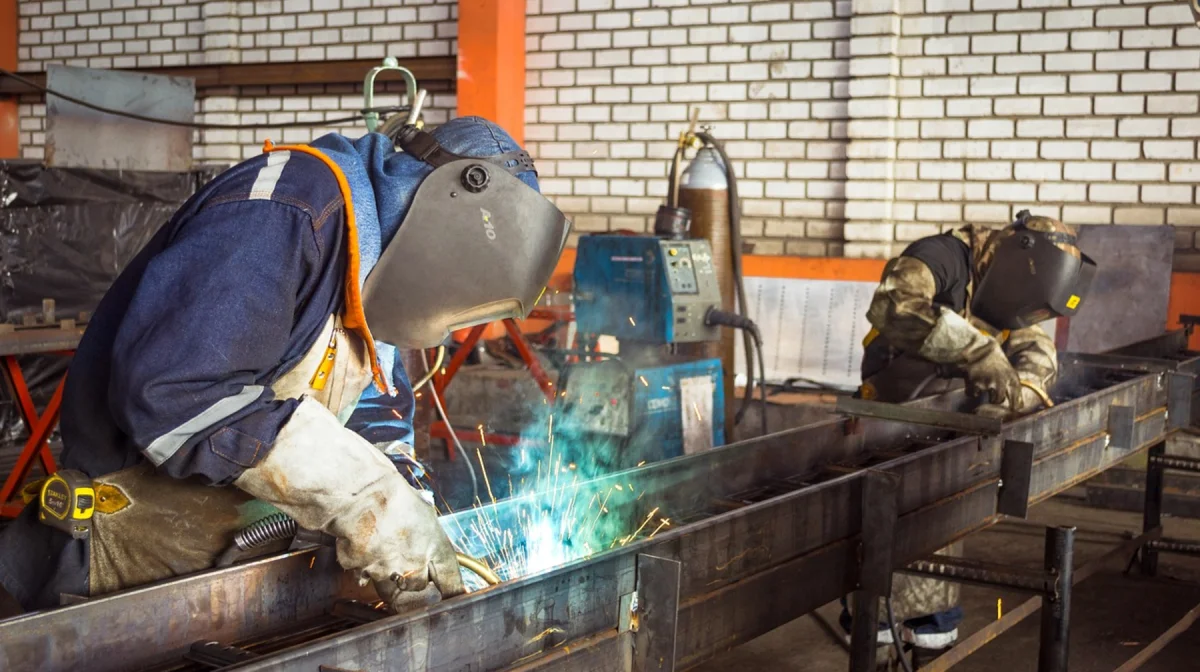 Госинспекторы смогут приостанавливать работу предприятий при угрозе жизни работников